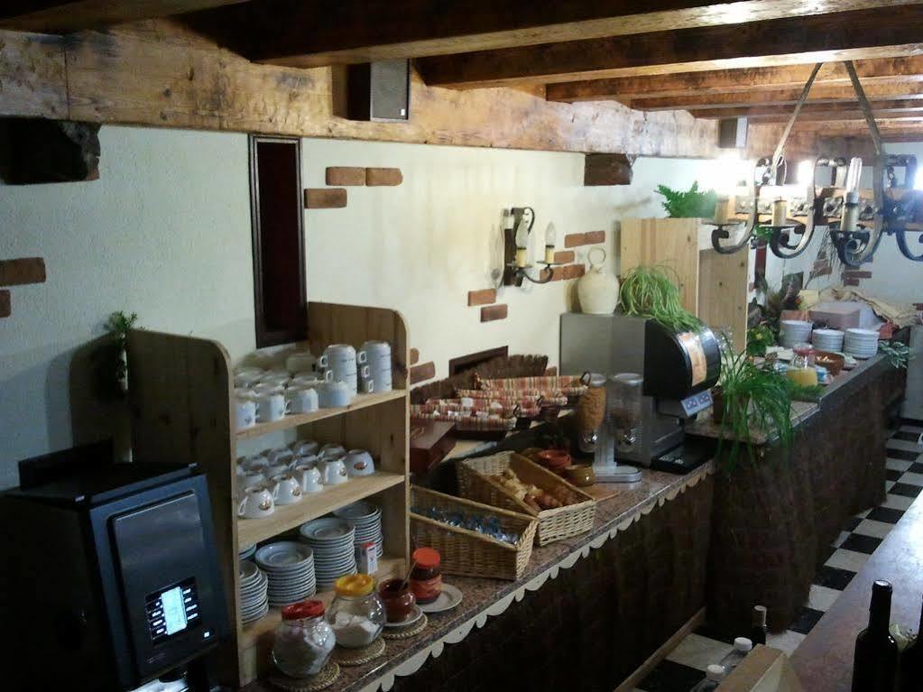 Hotel L'Oustalet Font-Romeu-Odeillo-Via Kültér fotó