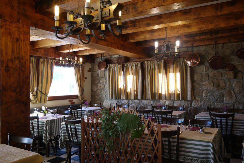 Hotel L'Oustalet Font-Romeu-Odeillo-Via Kültér fotó