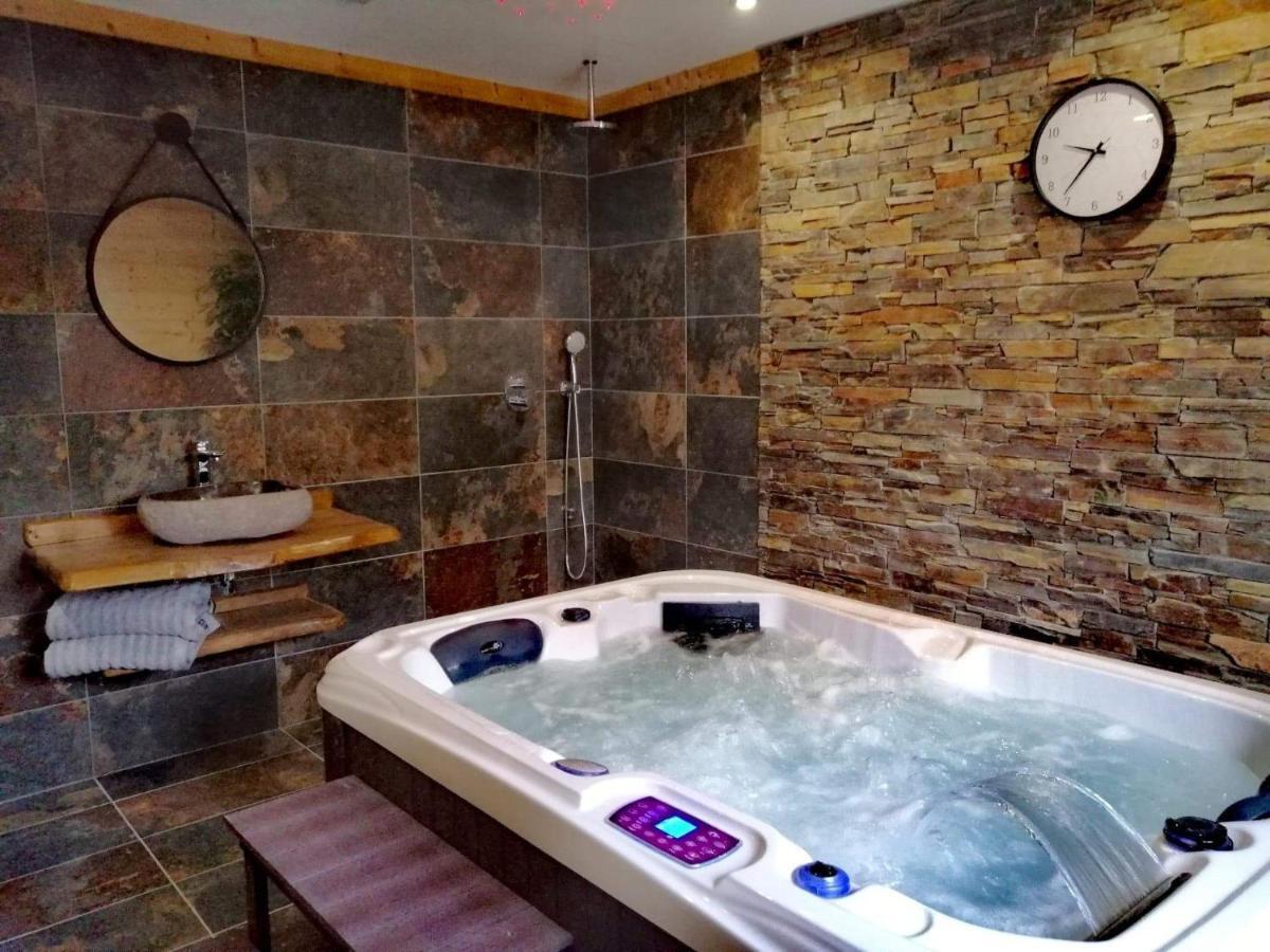 Hotel L'Oustalet Font-Romeu-Odeillo-Via Kültér fotó